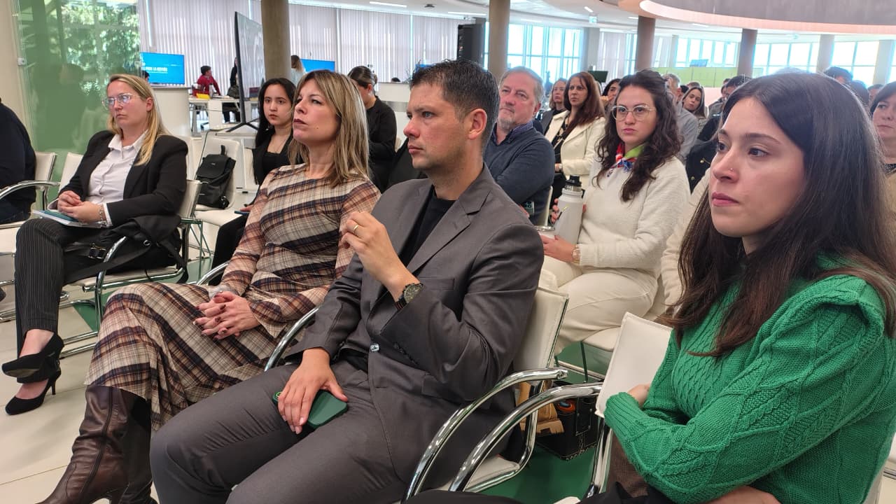 Con gran convocatoria comenzó el ciclo Claves para la Gestión 02