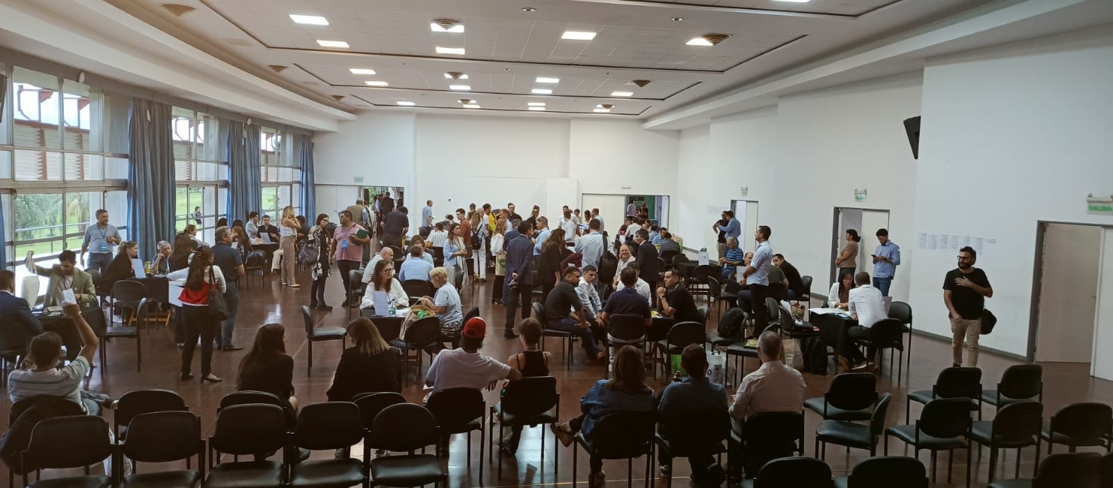 Mas de 100 empresas participaron de la 1 Ronda de Negocios 02